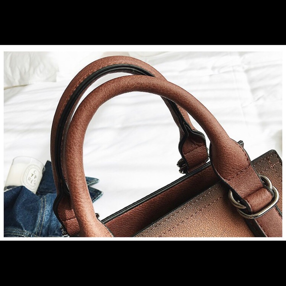 Women’s European Style Crossbody handbag - Picture 4 of 12